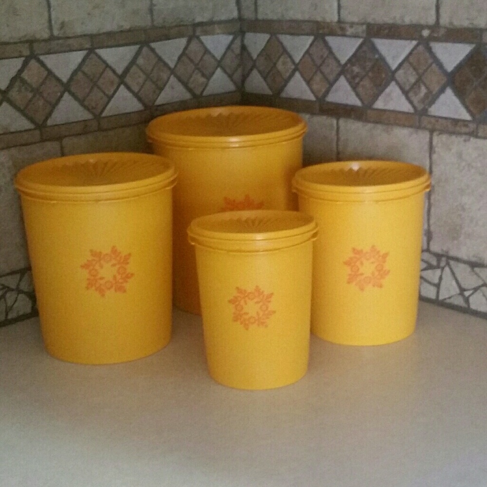 Vintage Tupperware Canister Set + bonus sugar